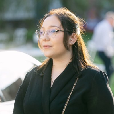 vibewithsnow's profile picture. Ambitious mess 🖤 CM 👩🏻‍💻 Web 3.0 🌐 ~ 25~ ♌