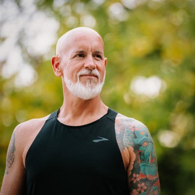 Master Mindset Coach, seasoned marathoner, ultrarunner, and running coach. Train your mind like you train your body and perform at your peak potential!