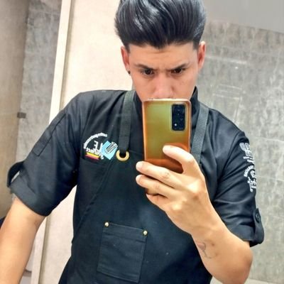 cristobal_zkl's profile picture. 👨🏻‍🍳Cocinero, Chef Quiteño | Fermentos l 🇪🇨🕵🏻‍♂️📚| Slow Food❤️@chefscorp_ec  | @eltrompo_uio 
| AKD-SDQ | Opiniones personales
