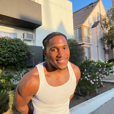 Cališ“ You owe it to yourself to keep goin. Living up to God all my life šÆš²šŗšø. ig ,chasetupac