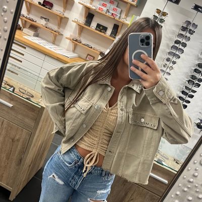 assia_assiou's profile picture. Dark comme Sasuke (c faux)