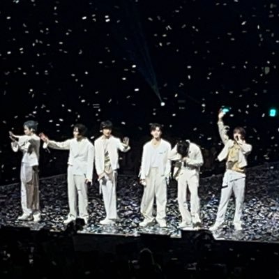 Kpop is the only way to get through life. Alexaā¦play Ateez work while I do my taxes THANK YOU.