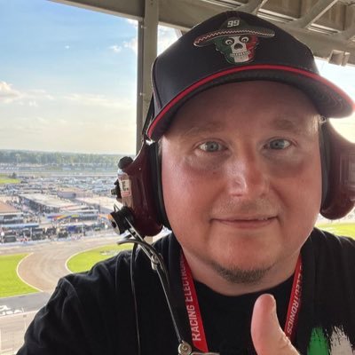 It’s pronounced as a long “i”. NASCAR fan since 2001. Big Law support staffer. Legacy Mark Martin & current Daniel Suarez fan. Atlanta/Maui resident.