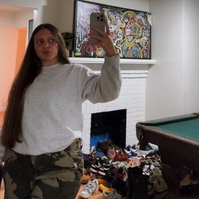 rnackenziemoss's profile picture. 