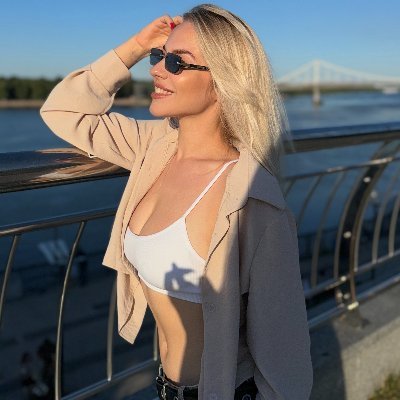 Violetta or Viola or Veta🔮 I am 20 years old💜
I created my page here to try something new and push my own boundaries. Will you help me with that?🤭