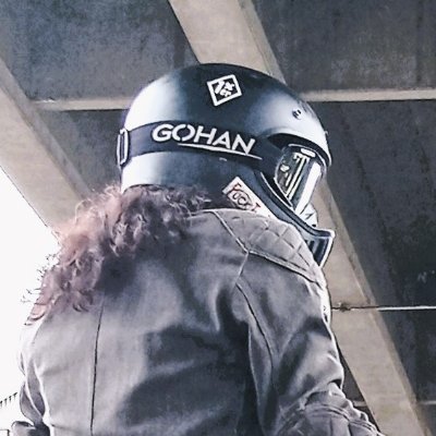 元某新聞社プレスライダー。
無免許車両に突っ込まれ両足を3か所折り、5年のリハビリを経てライダー復帰。
尚、リハビリは継続中。
バイク外つぶやき多め。
#Rebel250
#レブル250
#ビーノ
#VirtualPhotography #Photomode