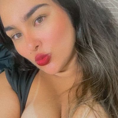 Witch❤️.
Criadora de conteúdo 🔞😈.
Atriz 🔞.
Em uma relação trisal 💕