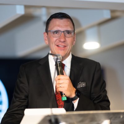 Broadcaster of sports. Entrepreneur. Breakfast guy. Cleveland born & raised. Cincinnati based. President, @4thFlCreative. Voice, @fccincinnati. IG: o3gs