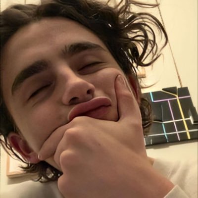 ainulhyz's profile picture. 