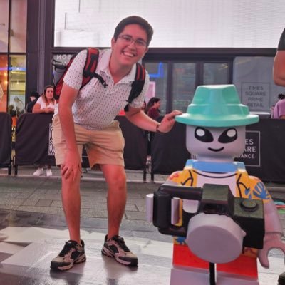 PhD Candidate at @umichECON | Caminante se hace el camino al andar 🇵🇪