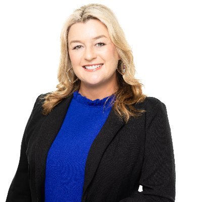 Mom 🌟 Wife🌟 Passionate about all things education 🌟furniture fan