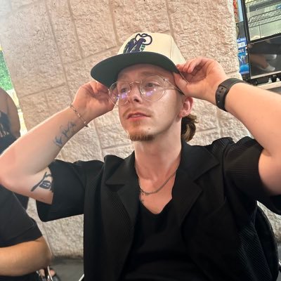 24 | 🎙: @1053TheFan 10am-2pm | Formerly ✍️: @TheCowboysWire | UTA Alum ‘23 | I can see the horizon… ⏳