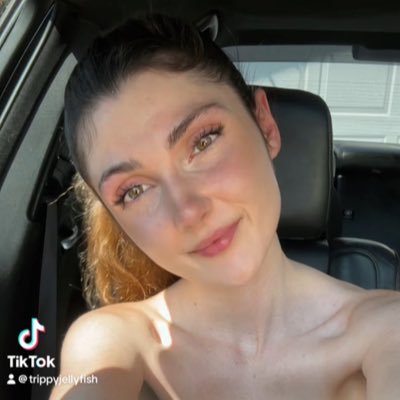 trippyjellyfish's profile picture. idk what I’m doing here, nsfw, content creator😉 ONLY ACCOUNT 18+