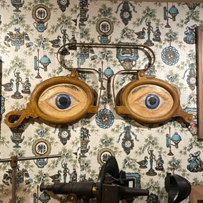 abysshuske's profile picture. twitter is my gesamtkunstwerk ❤️