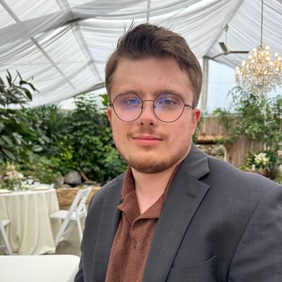 JacobSchoeber's profile picture. A little unhinged and totally unfiltered 🌘🥩📚🏒🏈🍿🍨🐶🐶🐶🐶