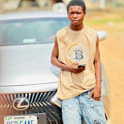 BelloSamue45288's profile picture. kindly get me to 1k followers