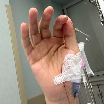 nyuuinmaster's profile picture. 0歳の時から入院と退院を繰り返して、人生での入院回数は長期短期合わせて20回以上:今までの大変だった入院はICUに2ヶ月間入院した時:そんな自分の経験を生かして誰しも起こりうる入院への役立ち情報や入院中の人の気晴らし等の力になりたいと思い運用するアカウントです。無脾症候群、先天性心疾患、身体障害者手帳1級