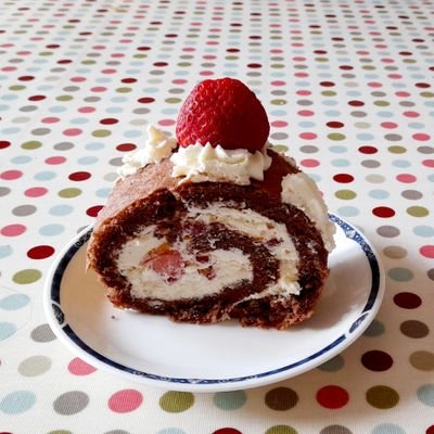 2006年から英国中部🇬🇧でイギリス人の夫と子どもと暮らしています。主にイギリス生活の平和なつぶやきです☺️