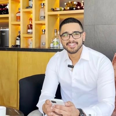 RickyElRecio's profile picture. Abogado litigante | Maestría Derecho Fiscal (UP) | memes, impuestos y cotorreo.