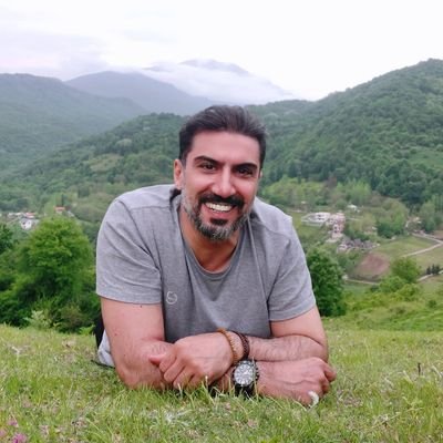 BananejHasan's profile picture. مترجم، روزنامه‌نگار
و فعال در حوزه رسانه و برندینگ