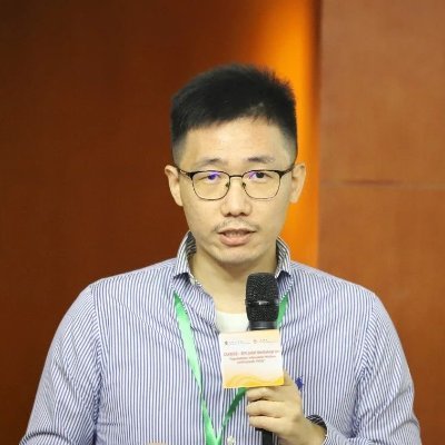 macroeconomist @NUSingapore; proud alumnus of @PKU1898 and @UWMadison