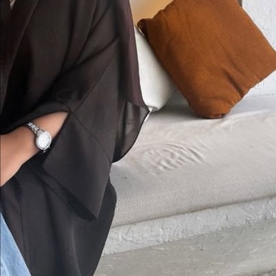 عُمانية 🇴🇲 | علم الاجتماع 🕯️ | أؤمن أن الحوار يصنع وعيًا جديدًا 🤍