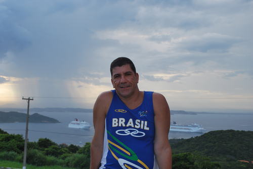Born in Rio de Janeiro Brasil , now based in San Francisco,CA ! Enjoy my Family,my son ,photograhy,tourist guide ,triathlons and Goood LIFE