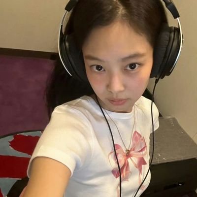 iknini257562's profile picture. 妮粉请来互关