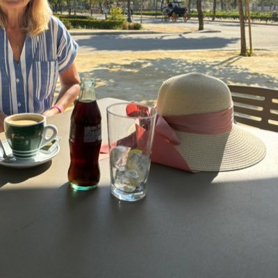 Vickinumber10's profile picture. 