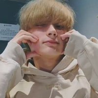 ooning- ooning kai ? (@xeni11113) 's Twitter Profile