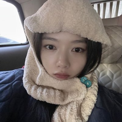 e_v1004's profile picture. #김유정 콩콩 사랑하는 계정