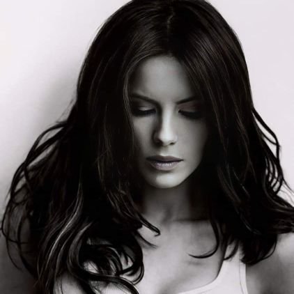 nilgunkaraca04's profile picture. 