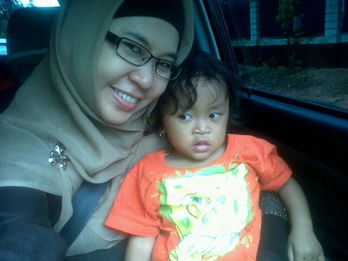 mother of two kids, love ALLAAH, prophet Muhammad SAW, my family....#Vanza n #Farrah