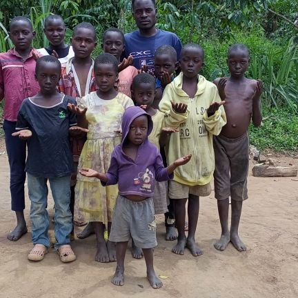 CaltonSaul5810's profile picture. Welcome to Calton Care center🙏🏿🙏🏿. 
Our Goal is to save Orphan kids and Elderly people with basic needs.
click in 👇🏻this link to donate.