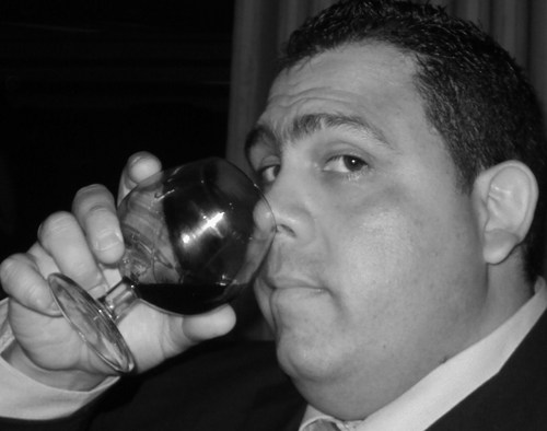 Padre y Esposo. Emprendedor. Ing. Agronomo. Agronegocios. Venezolano ante todo, former rugby player. Amante de la Buena Vida. Amo a mi Familia.