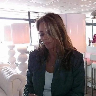 champagnegazeus's profile picture. 