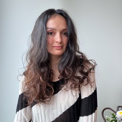 Roots 🇽🇰| Tech | Non-Politics | Observing | 8 | Artist