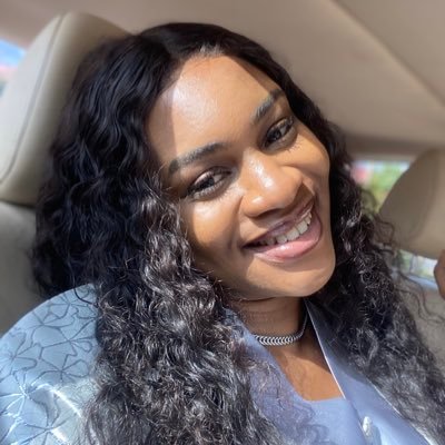 Fashion girlie & designer 🪡| Voice Over Artist | Beauty with Purpose | Lover of Christ ✨💗|loves good music 🎶