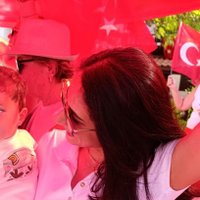 Esra (@essrauydem) 's Twitter Profile Photo Esra (@essrauydem) 's Twitter Profile Photo
