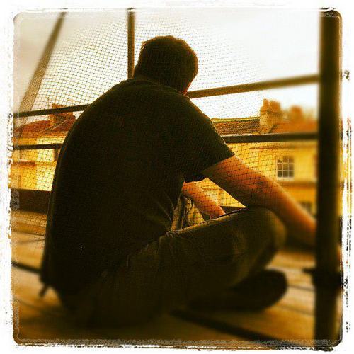 Rat1sully's profile picture. Honestly don't expect much but insane ramblings