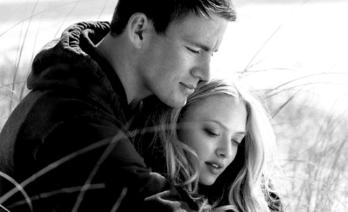 Drama, romance and war 
Duration : 105 min
Direction :  Lasse hallstrom
R : Nicholas Sparks & Jamie Linden