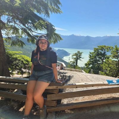 She/They | Mexican-Salvadoran | Writer | Activist | Geek & Gamer | Disaster Bi | A Bug Trapped in the Amber of the Moment