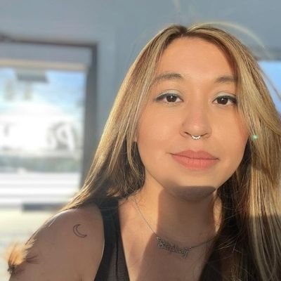 StephanyMarie87's profile picture. Art Teacher | Photographer 📷