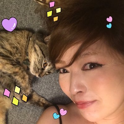 大阪出身 ☘️日本の悪意あるメディアは信じません。 美しい日本を護るため、日本人は真実を知り声をあげましょう🇯🇵 猫ちゃん大好き🐈 DMはお返事出来ません😊