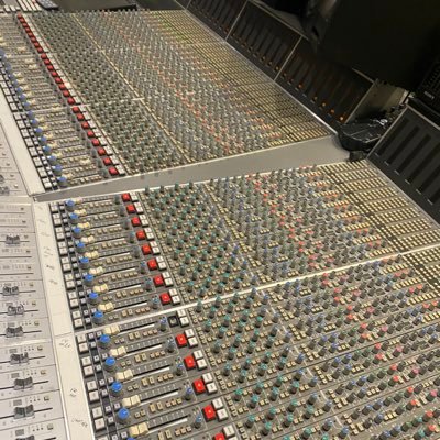 jw_gette's profile picture. Pro Audio service tech,  guitar player, and what ever else is interesting