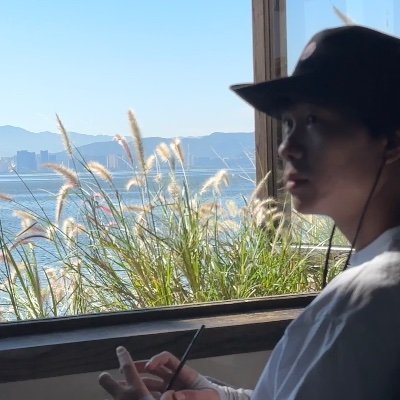 leonzhang37's profile picture. 