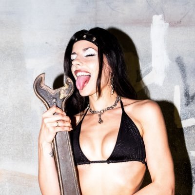 luzbelita2822's profile picture. Tu vieja en 4