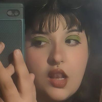 | world record holder in the most typos | fat femme4butch lesbian | they/he | 25 | alt @LilguyDei
eng/fr