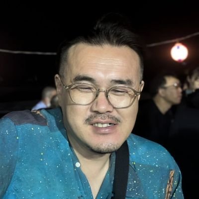 DJではbass runbleレギュラー dark matter 主催 BANDは鉞 -mathakari- シックスにてギターで参加 札幌で活動 コンサドーレサポーター 赤黒に人間性を捧げてま