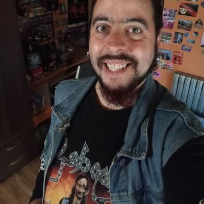 comunista y punky luchado por la tercera república y por conseguir la |||republica para españa y él cambio en él mundo